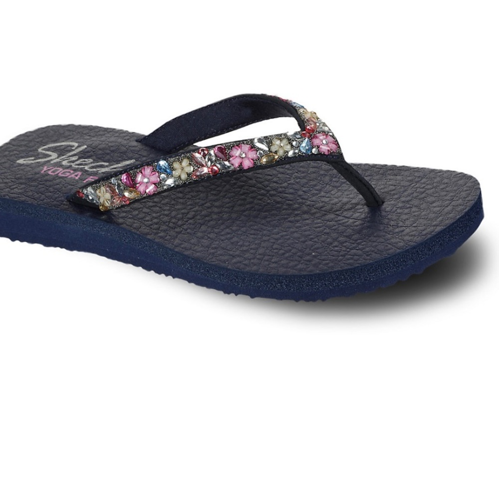 Sketchers Yoga Foam Sandals Brand New in Box Size 8